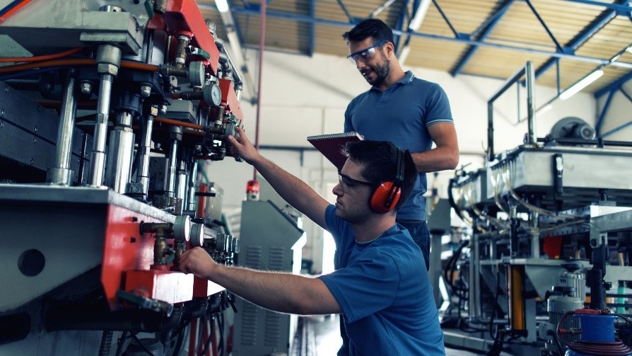 Manufacturing: Streamlining Operations, Optimizing Inventory
